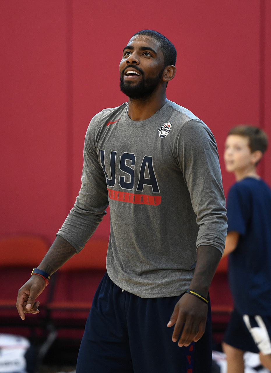 他的表现依 他的表现依